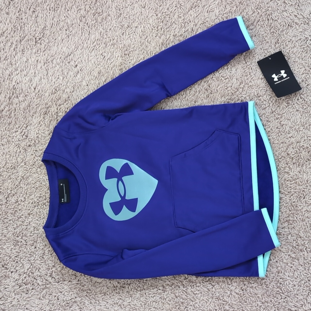 NWT Under Armour 5T pullover